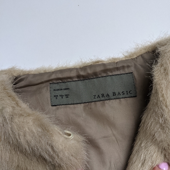 Zara Basic Faux Fur Vest Small Pockets - Picture 5 of 7